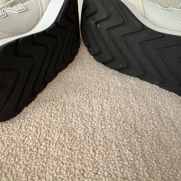 New Balance 574 Suede Mesh Sneakers – Size 8, White/Nude - Picture 8 of 8